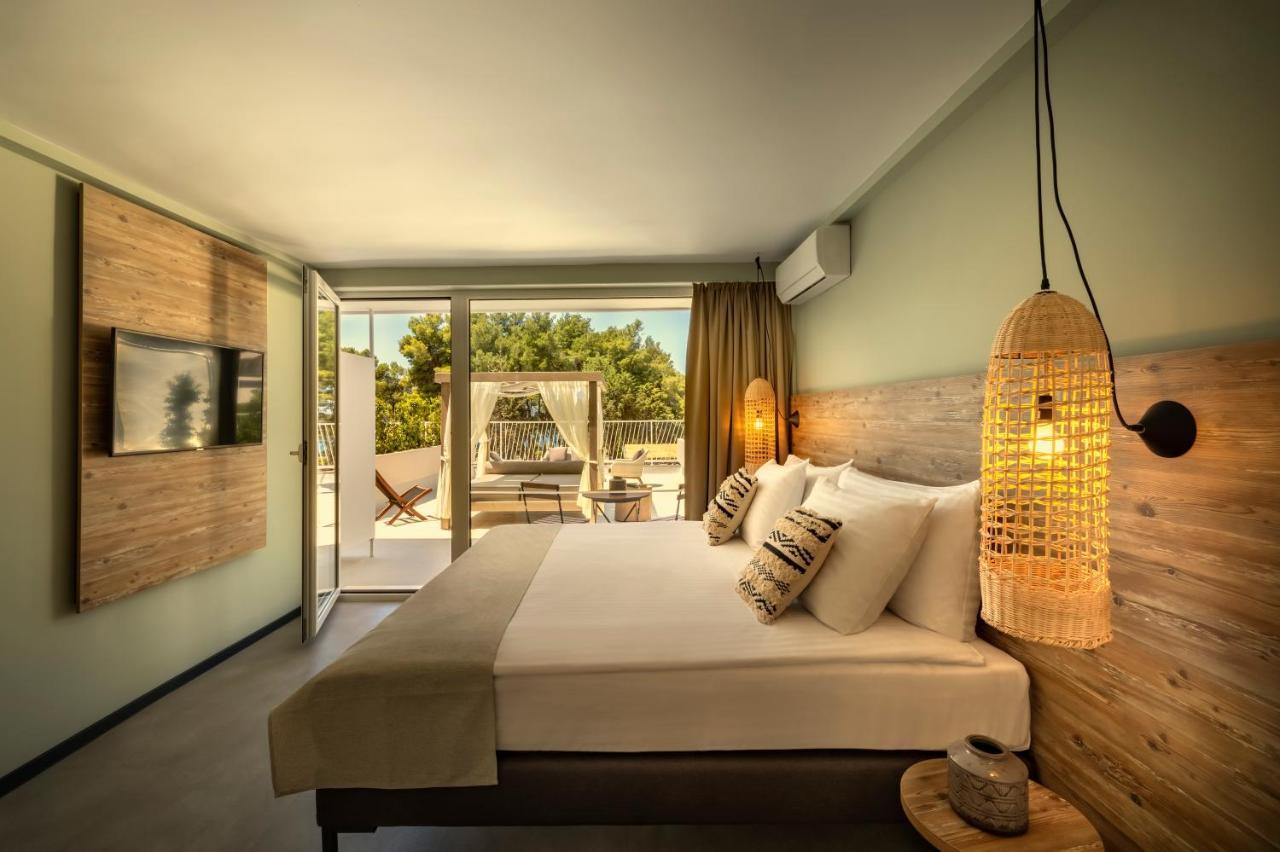 Places Hvar Hotel By Valamar 斯塔里格勒 外观 照片